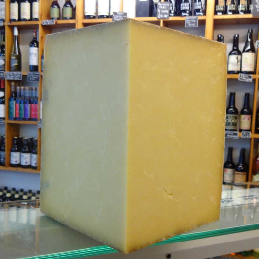 Montgomery Cheddar Cheese, Traditional unpasteurised farmhouse cheddar cheese