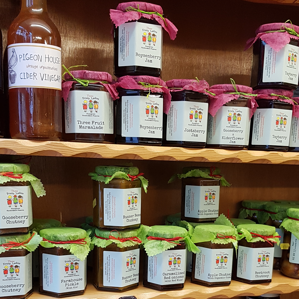 Three Fruity Ladies Chutney