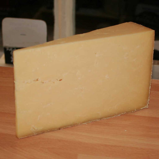 Westcombe Mature Cheddar Cheese, traditional raw milk farmhouse cheddar