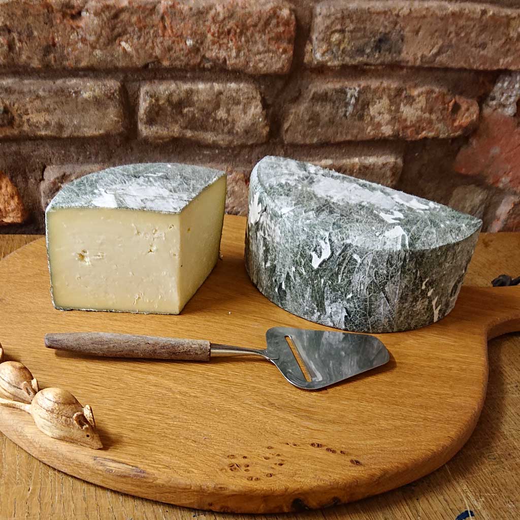 Cornish Yarg Cheese, Cornish Cheese covered in Nettles